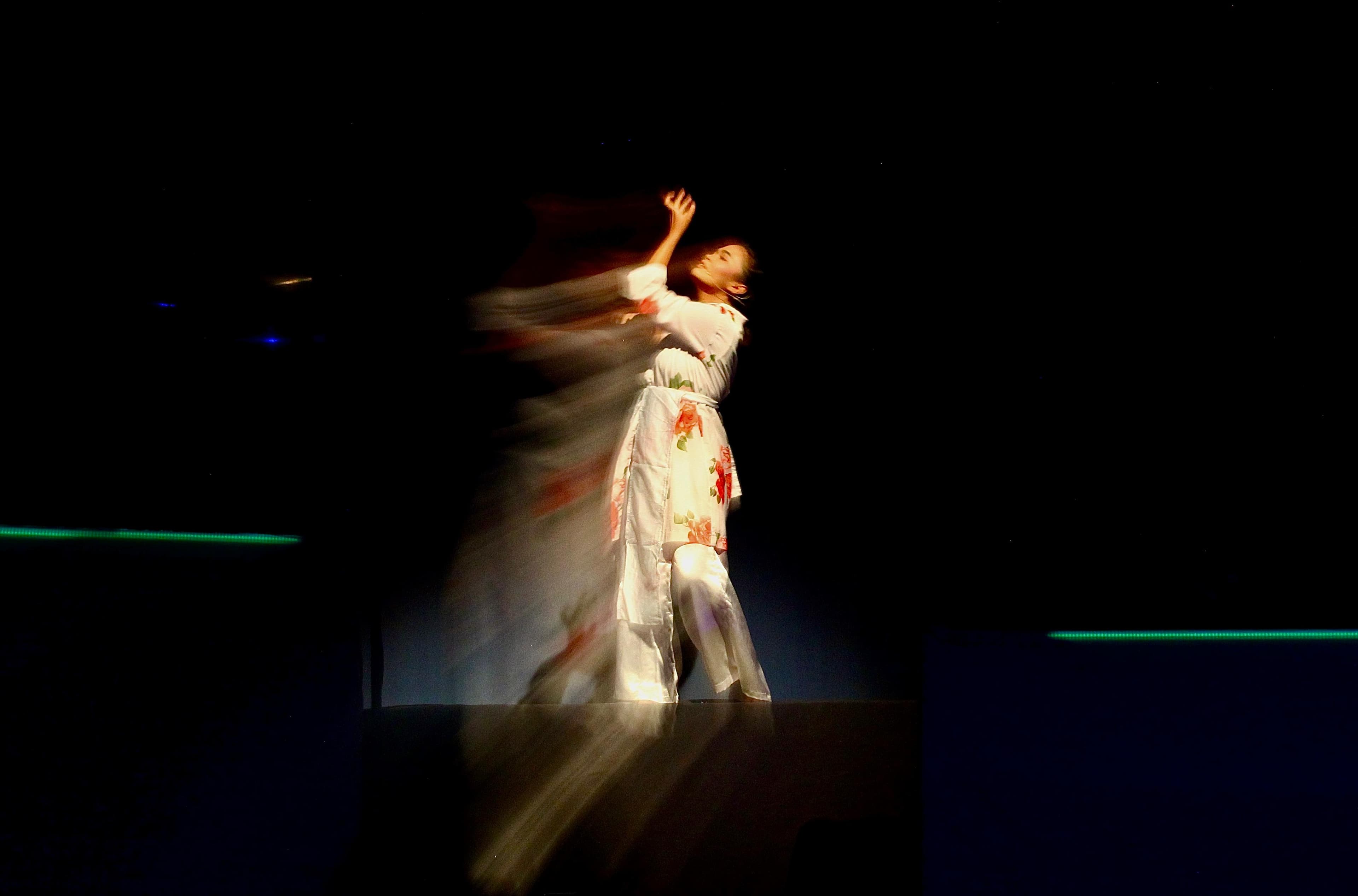 Yeni Wahyuni - Image 4