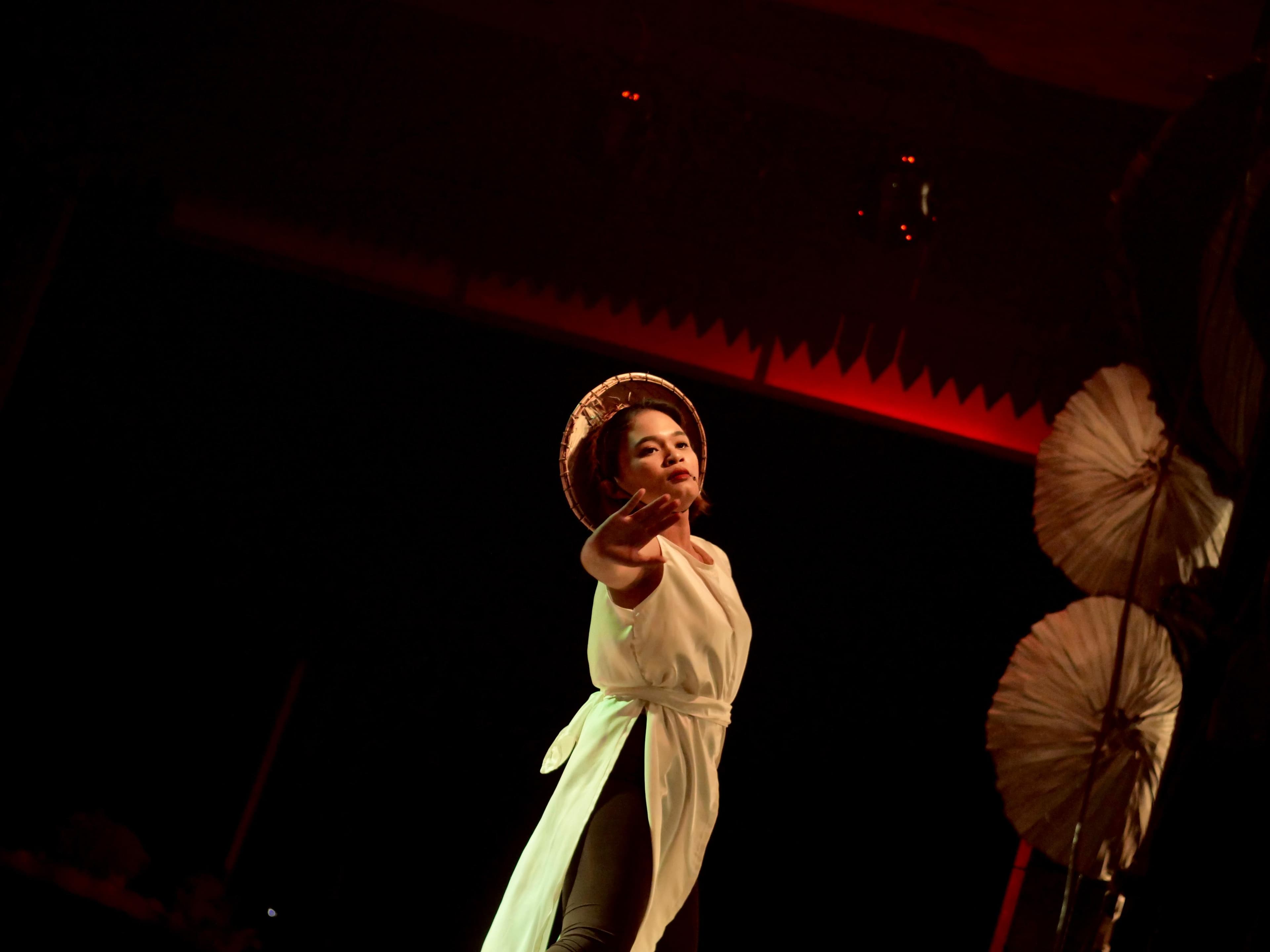 Yeni Wahyuni - Image 6